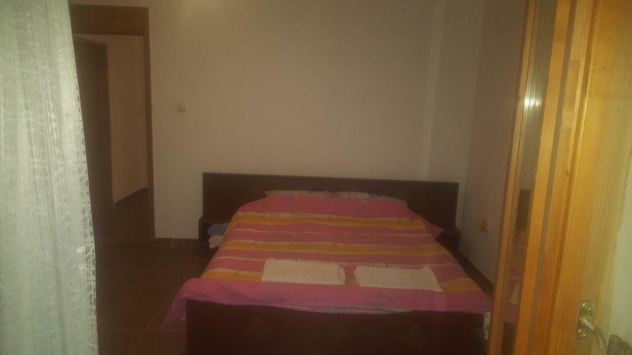 Aparthotel Darinka Ulcinj Habitación foto